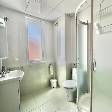 Sunny&spacious - Quiet Area In By Flat Mаnager *